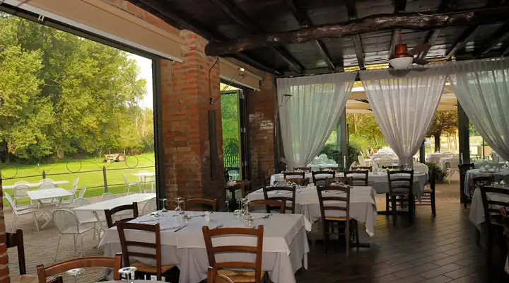 Ristorante La Golena, l'ampio salone aperto